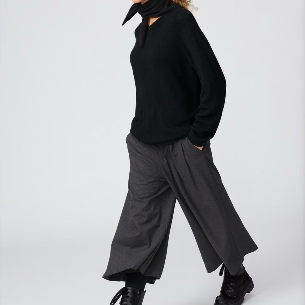NWT Uniqlo dark gray Wide-Leg Culottes size small
